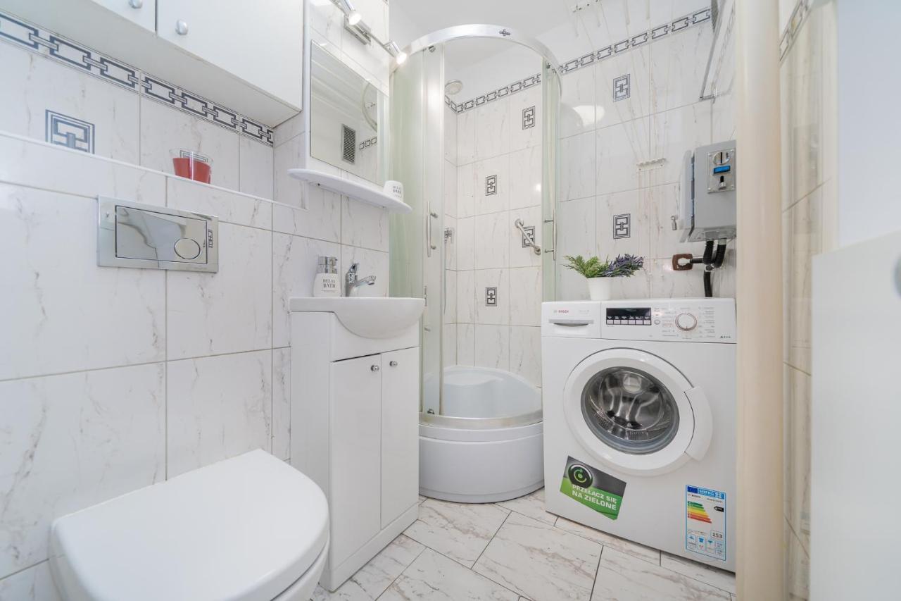Unit Rooms Warszawa By Metro Rondo Onz Short Rent Idealne Pokoje Na Nocleg W Warszawie Zewnętrze zdjęcie