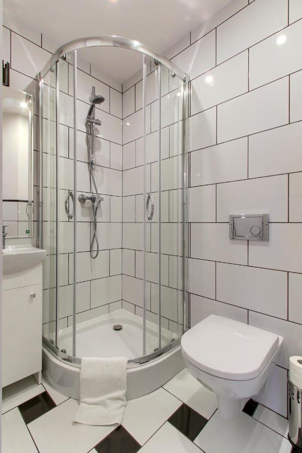 Unit Rooms Warszawa By Metro Rondo Onz Short Rent Idealne Pokoje Na Nocleg W Warszawie Zewnętrze zdjęcie