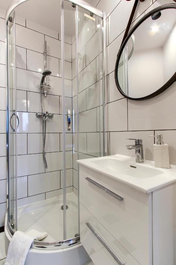 Unit Rooms Warszawa By Metro Rondo Onz Short Rent Idealne Pokoje Na Nocleg W Warszawie Zewnętrze zdjęcie
