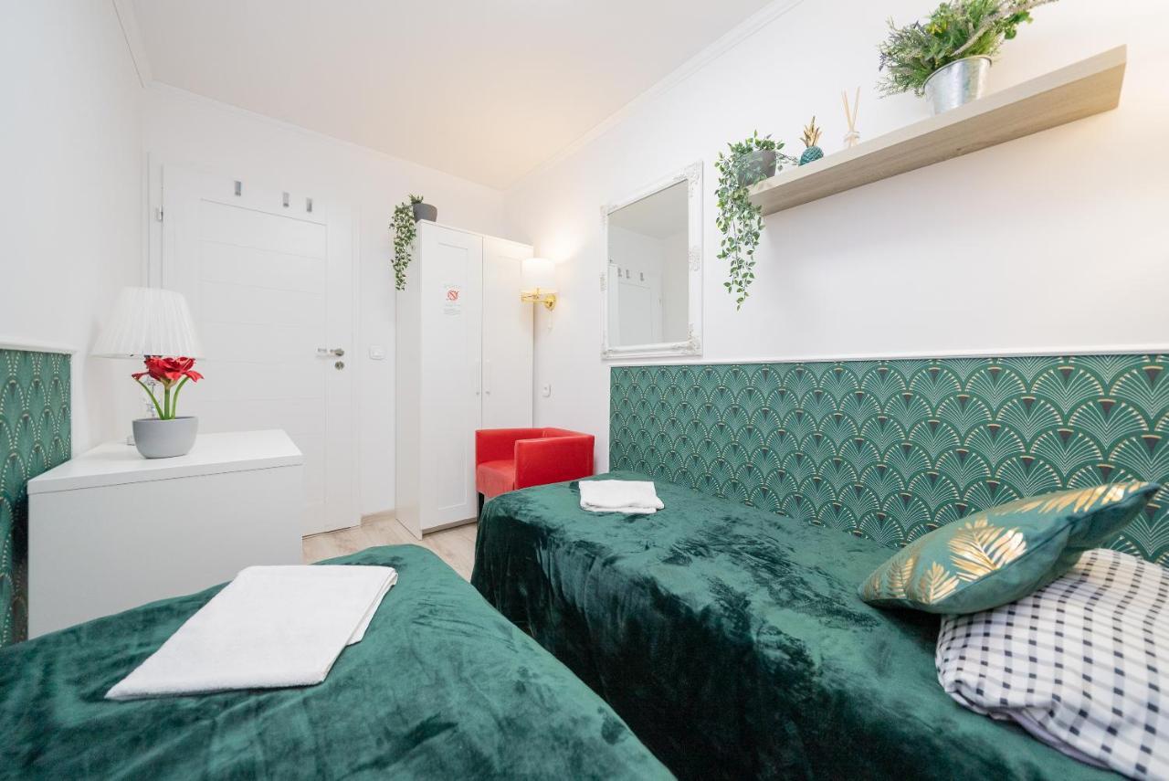 Unit Rooms Warszawa By Metro Rondo Onz Short Rent Idealne Pokoje Na Nocleg W Warszawie Zewnętrze zdjęcie